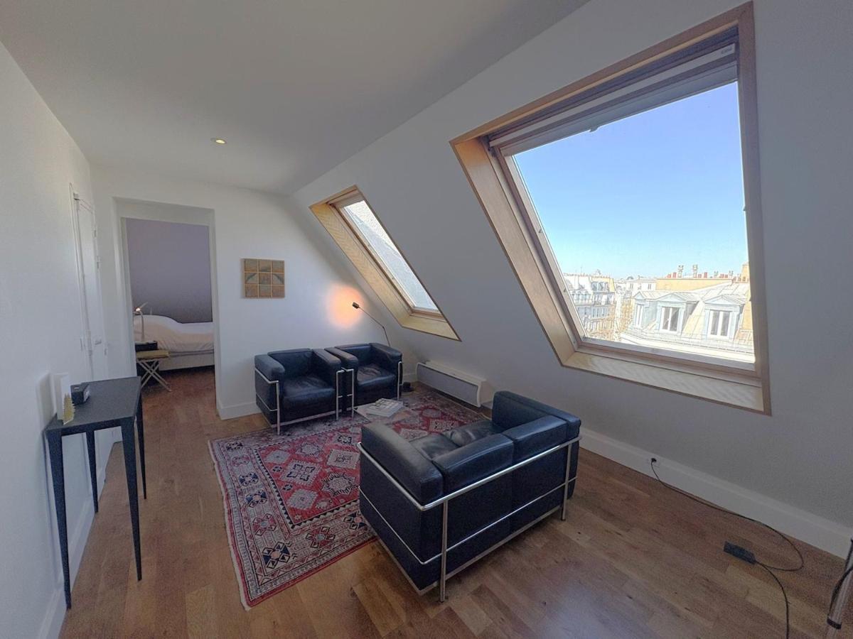 Topfloor Between Le Marais & Montorgueil * Parigi