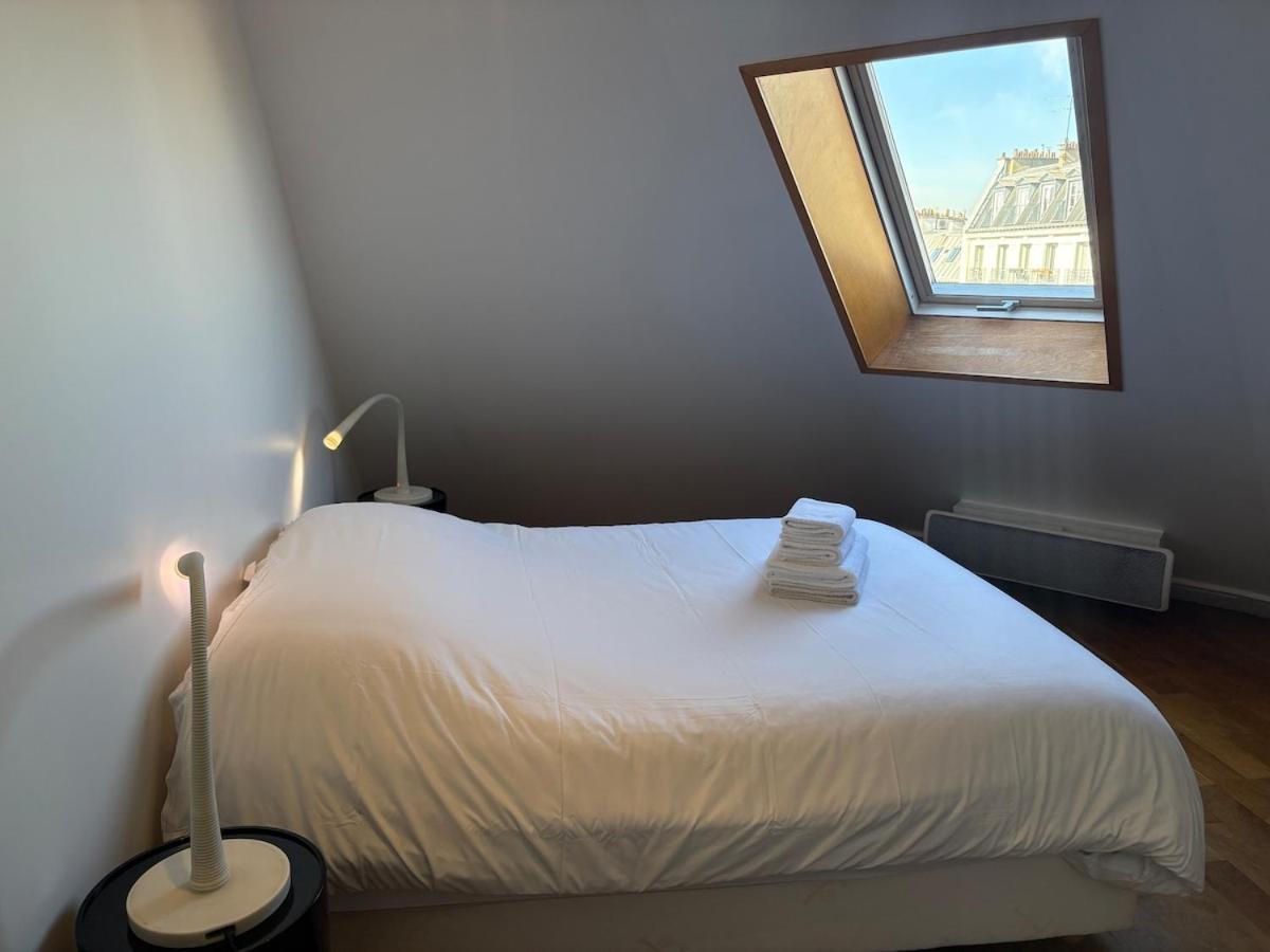 Appartamento Topfloor Between Le Marais & Montorgueil Parigi